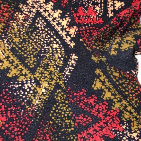 LuLaRoe Carly M Black Red Green Nude Short Sleeve High Low Dress - Picture 14 of 14